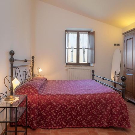 הוילה Sellano Castello Di Pupaggi מראה חיצוני תמונה