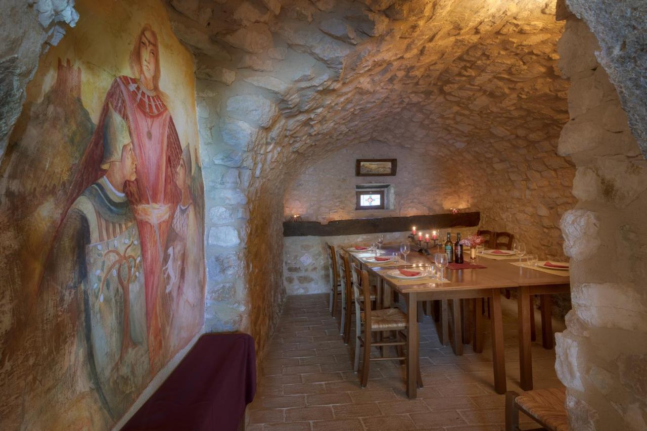 הוילה Sellano Castello Di Pupaggi מראה חיצוני תמונה