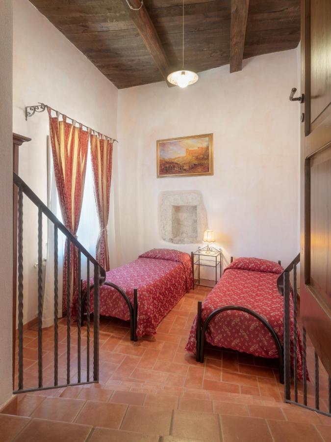הוילה Sellano Castello Di Pupaggi מראה חיצוני תמונה